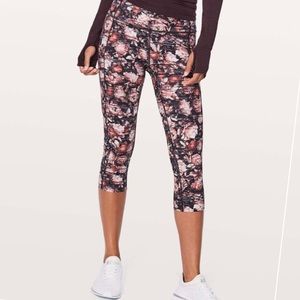Lululemon Fast and Free Crops Peony Multi sz10 nwt